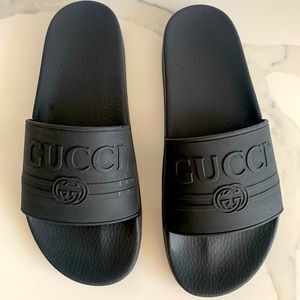 GUCCI Logo Black Rubber Slides - Good Condition